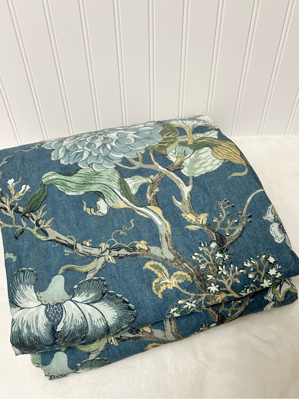 Pottery Barn “tear” Dahlia duvet king fabric - Picture 2 of 8